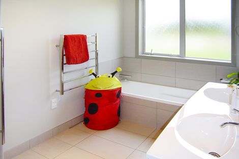 Photo of property in 73b Riddell Road, Kerikeri, 0230