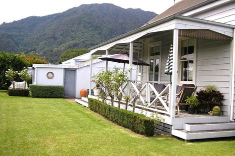 Photo of property in 14 Terminus Street, Te Aroha, 3320