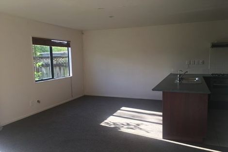 Photo of property in 3/3 Orwell Road, Greenhithe, Auckland, 0632