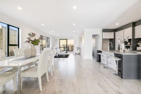 Photo of property in 75 Tir Conaill Avenue, Flat Bush, Auckland, 2019