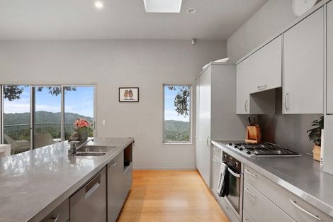 Photo of property in 276 Shaw Road, Titirangi, Auckland, 0604