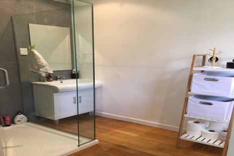 Photo of property in 8a Dodson Avenue, Milford, Auckland, 0620