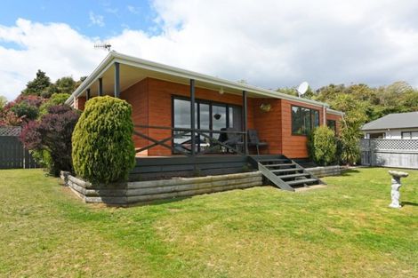 Photo of property in 7 Mcmanaway Grove, Stokes Valley, Lower Hutt, 5019