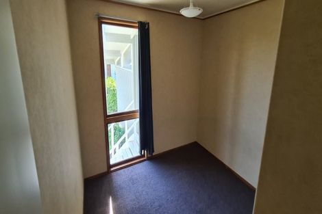 Photo of property in 4 Mahia Place, Kelvin Grove, Palmerston North, 4414