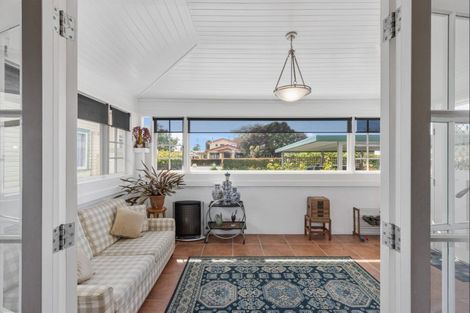 Photo of property in 140 Nelson Crescent, Napier South, Napier, 4110