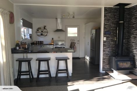 Photo of property in 15 Hornsby Street, Carterton, 5713