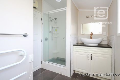 Photo of property in 5 Tawa Road, Te Atatu Peninsula, Auckland, 0610