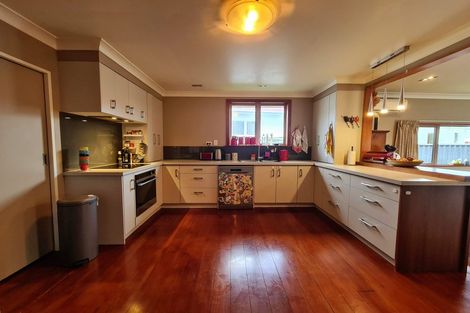 Photo of property in 31 Crewe Crescent, Hokowhitu, Palmerston North, 4410