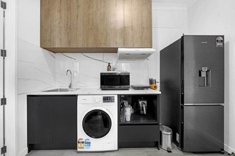 Photo of property in 2a Ballyalton Crescent, Flat Bush, Auckland, 2019
