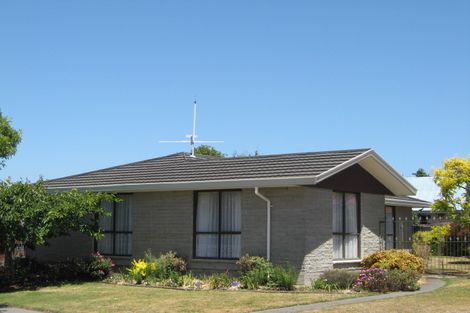 Photo of property in 14 Mchaffies Place, Wainoni, Christchurch, 8061