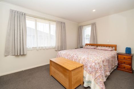 Photo of property in 30 Gardenia Close, Melville, Hamilton, 3206