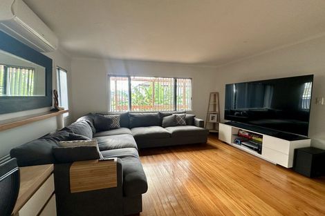 Photo of property in 66 Rimu Street, New Lynn, Auckland, 0600