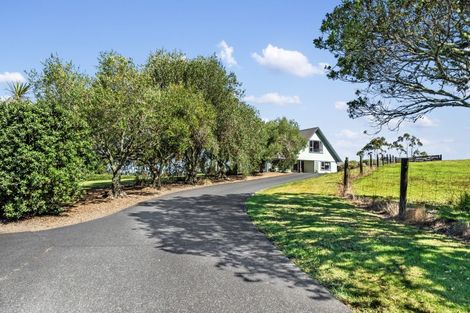 Photo of property in 221 Amreins Road, Taupaki, Henderson, 0782