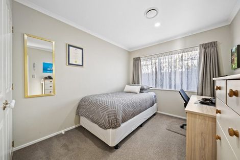 Photo of property in 17 Flora Place, Wattle Downs, Auckland, 2103