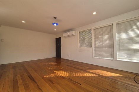 Photo of property in 194 Pilkington Road, Point England, Auckland, 1072