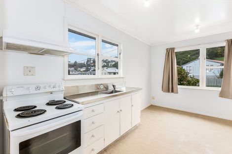 Photo of property in 171 Sievers Grove, Cannons Creek, Porirua, 5024