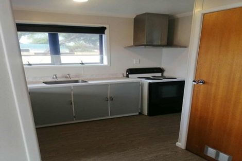 Photo of property in 5a Rennell Street, Frankleigh Park, New Plymouth, 4310