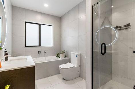 Photo of property in 99 Vinistra Road, Huapai, Kumeu, 0810
