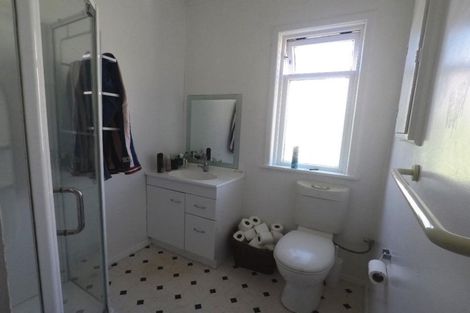 Photo of property in 27 Luxford Street, Berhampore, Wellington, 6023