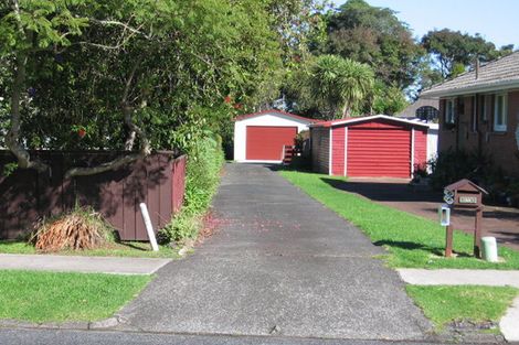 Photo of property in 65 Edgewater Drive, Pakuranga, Auckland, 2010