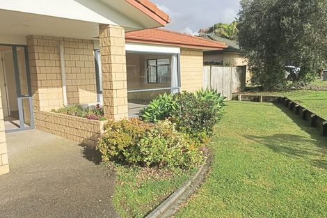 Photo of property in 10 Sayes Close, East Tamaki, Auckland, 2013