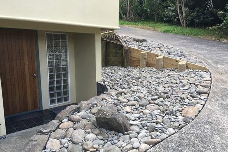 Photo of property in 17a Barker Rise, Northcross, Auckland, 0632