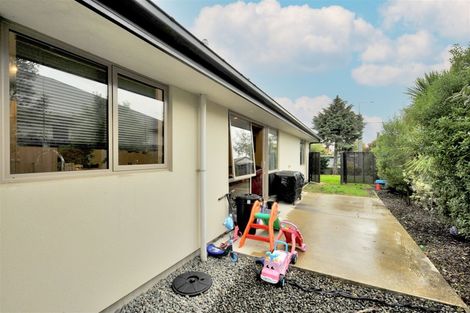 Photo of property in 4 Lake Terrace Road, Burwood, Christchurch, 8061