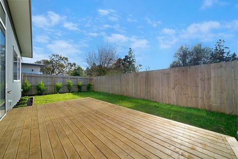 Photo of property in 400 Main Road, Huapai, Kumeu, 0810