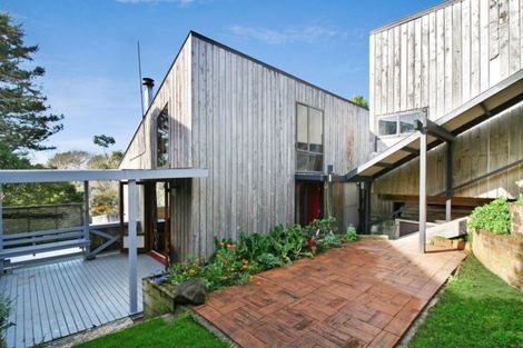 Photo of property in 327 Tukapa Street, Hurdon, New Plymouth, 4310