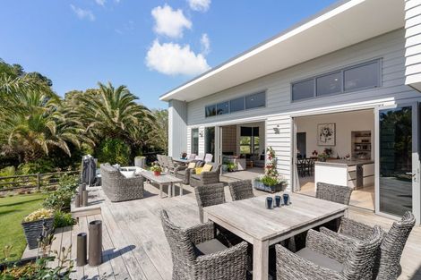 Photo of property in 14 Titoki Lane, Whangamata, 3691