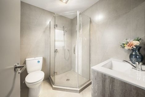 Photo of property in 16 Twin Parks Rise, Papakura, 2110