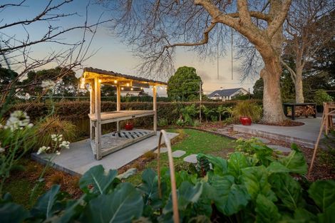 Photo of property in 1a Mozeley Avenue, Devonport, Auckland, 0624