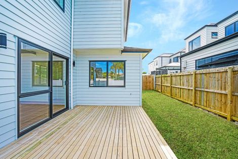 Photo of property in 18a Domain Road, Weymouth, Auckland, 2103