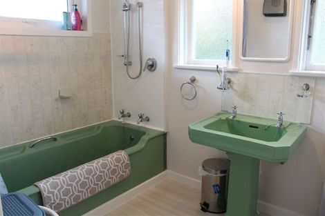 Photo of property in 131 Eglinton Road, Mornington, Dunedin, 9011