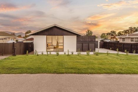 Photo of property in 12 Bromley Road, Bromley, Christchurch, 8062