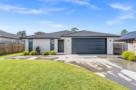 Photo of property in 63 Kaurinui Crescent, One Tree Point, 0118