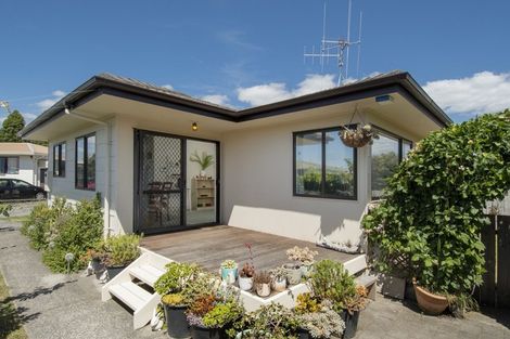 Photo of property in 4 Greenpark Way, Greerton, Tauranga, 3112