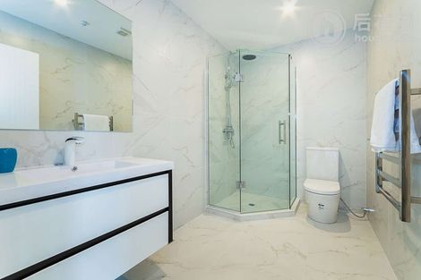 Photo of property in 5 Lilac Lane, Oteha, Auckland, 0632