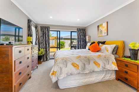 Photo of property in 7 Aqua Way, Paraparaumu, 5032