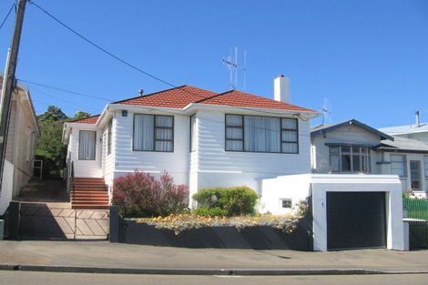 Photo of property in 84 Northland Road, Northland, Wellington, 6012