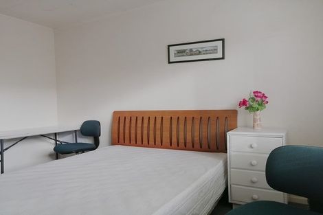 Photo of property in 190 Universal Drive, Henderson, Auckland, 0610