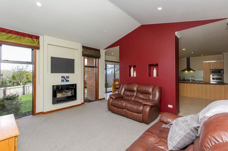 Photo of property in 4 Anderson Way, Highlands Park, New Plymouth, 4312