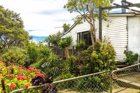 Photo of property in 1 Okoka Road, Omiha, Waiheke Island, 1081