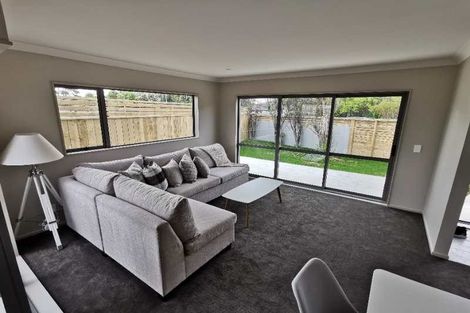 Photo of property in 2 Mandel Mews, Waiwhetu, Lower Hutt, 5010