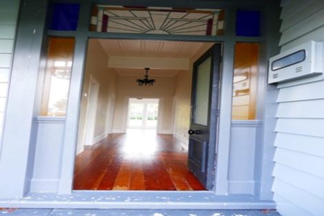 Photo of property in 44 Lynwood Road, New Lynn, Auckland, 0600