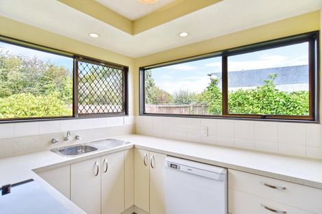 Photo of property in 2/39 Marlene Street, Casebrook, Christchurch, 8051