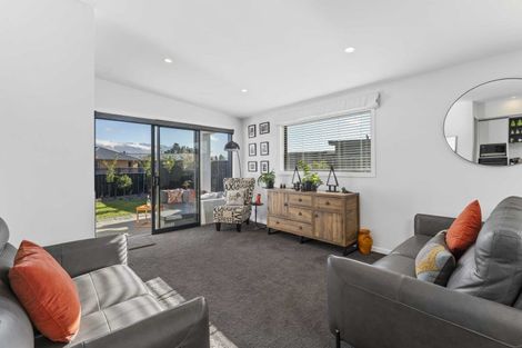 Photo of property in 1 Fraer Street, Cromwell, 9310