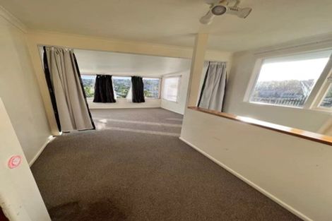 Photo of property in 1/520 Beach Road, Murrays Bay, Auckland, 0630