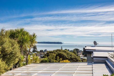 Photo of property in 44 Grays Road, Plimmerton, Porirua, 5026
