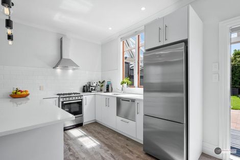 Photo of property in 19 Beach Street, Petone, Lower Hutt, 5012